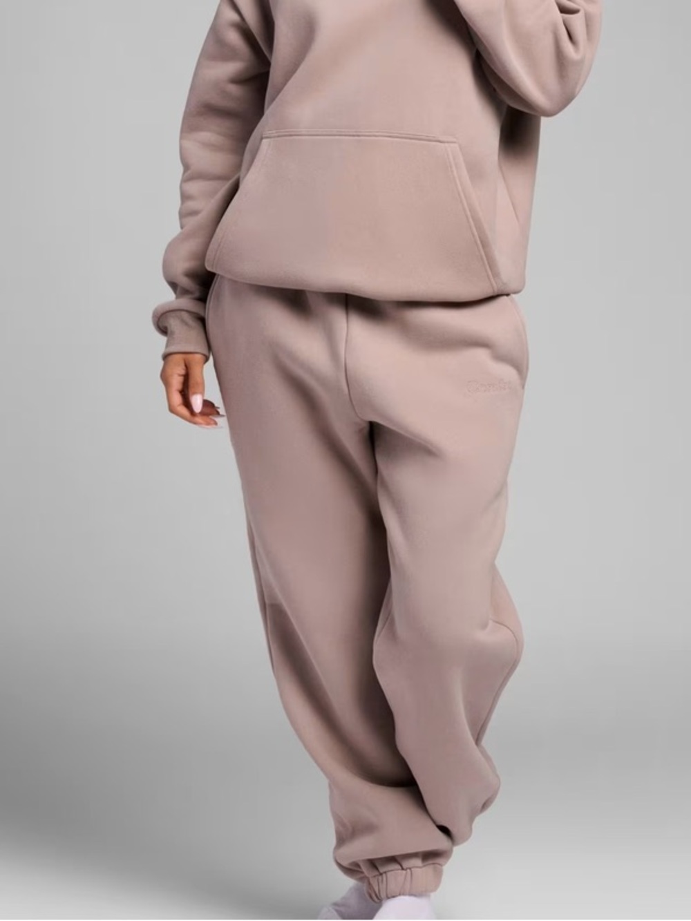 Comfrt Minimalist Sweats - Picture 2 of 8